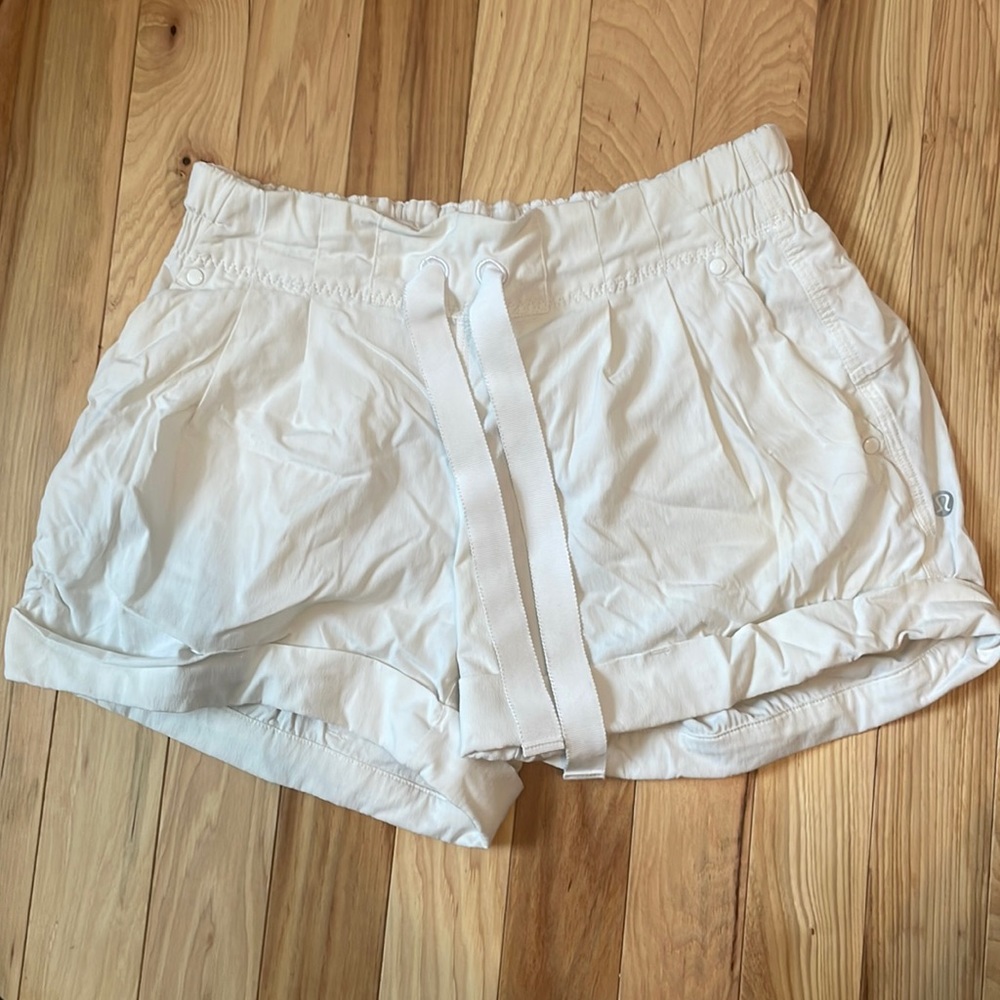 lululemon workout shorts